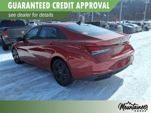 2021 Hyundai ELANTRA SEL