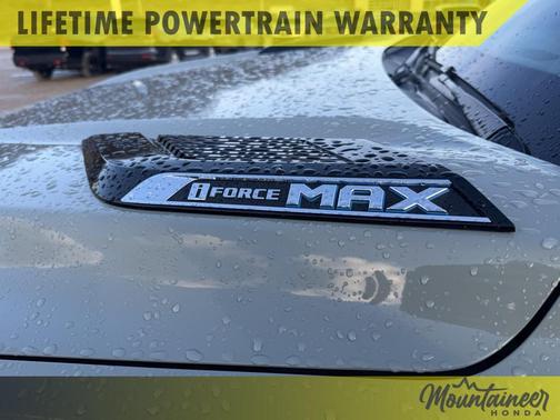 2024 Toyota Tundra Hybrid Platinum