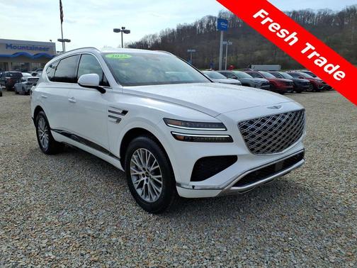 Uyuni White 2025 Genesis GV80 2.5T