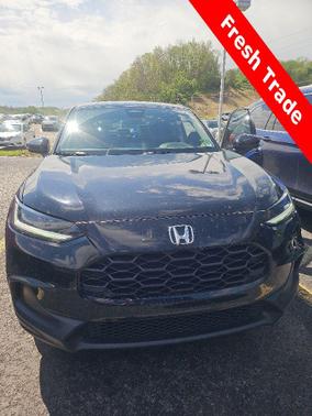 Crystal Black Pearl 2023 Honda HR-V LX