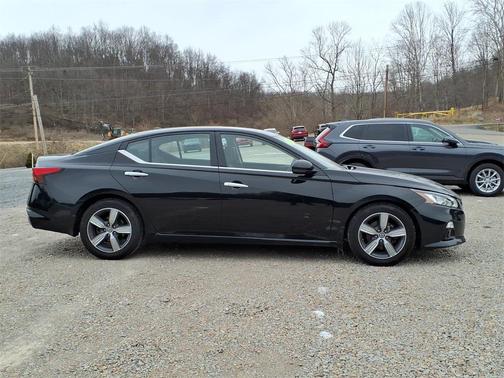 2021 Nissan Altima 2.5 SL