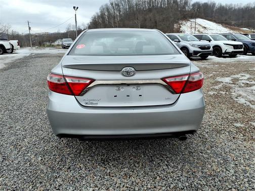 2017 Toyota Camry SE