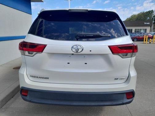 2018 Toyota Highlander SE
