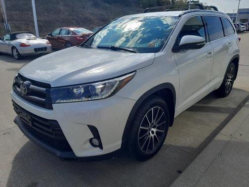 2018 Toyota Highlander SE