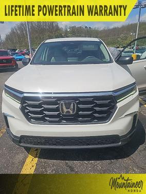 Platinum White Pearl 2023 Honda Pilot AWD LX
