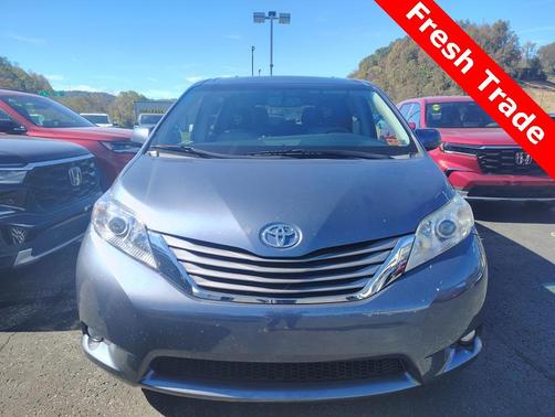 2017 Toyota Sienna XLE Premium
