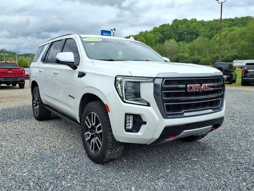 White Frost Tricoat 2023 GMC Yukon 4WD AT4