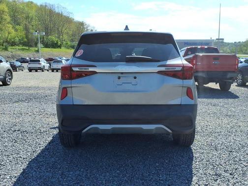 Steel Gray 2022 Kia Seltos LX