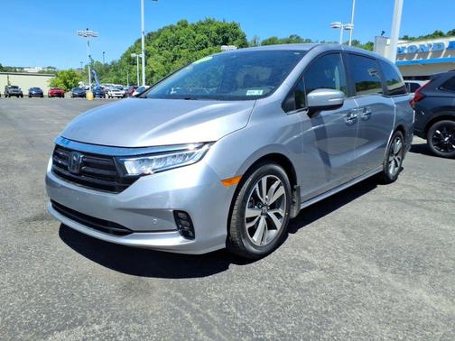 Lunar Silver Metallic 2023 Honda Odyssey Touring