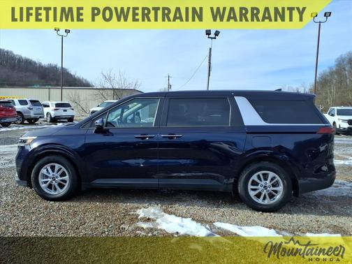 2024 Kia Carnival LX