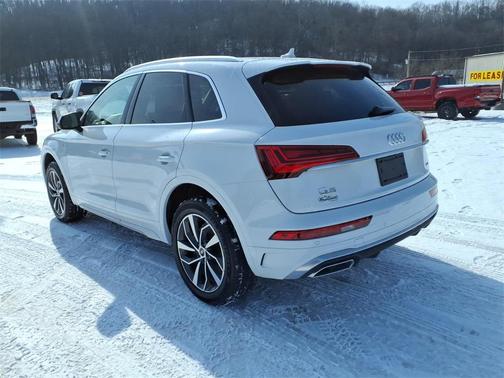 2023 Audi Q5 45 S line Premium Plus