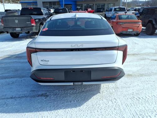 2025 Kia K4 LX