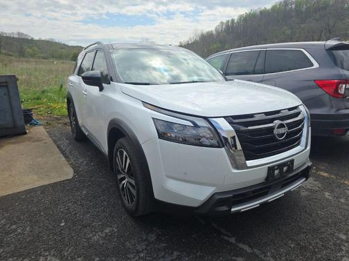 2025 Nissan Pathfinder Platinum 4WD