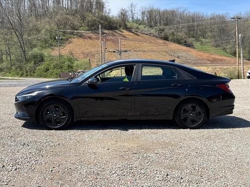 2022 Hyundai ELANTRA HEV Blue