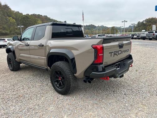 2025 Toyota Tacoma Hybrid Trailhunter