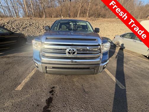 2017 Toyota Tundra SR5