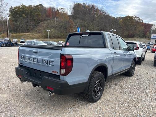 Sonic Gray Pearl 2026 Honda Ridgeline TrailSport+