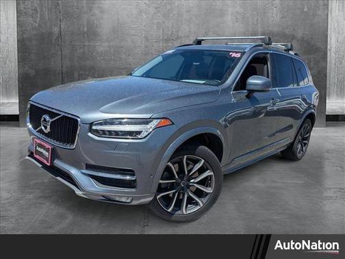 2016 Volvo XC90 T6 Momentum