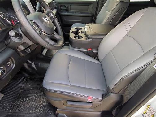 2026 RAM 2500 Tradesman Crew Cab 4x4 8' Box