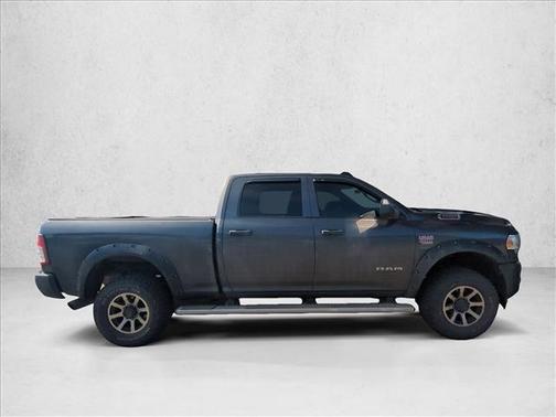 2022 RAM 2500 Tradesman Crew Cab 4x4 6'4' Box