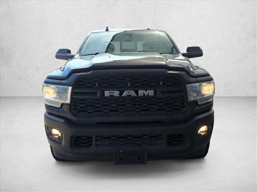 2022 RAM 2500 Tradesman Crew Cab 4x4 6'4' Box