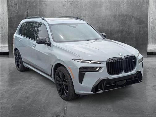 2024 BMW X7 M60i