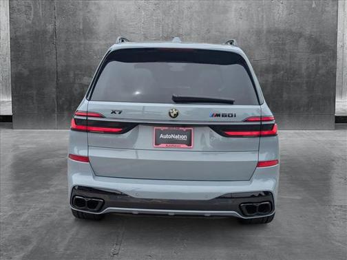 2024 BMW X7 M60i