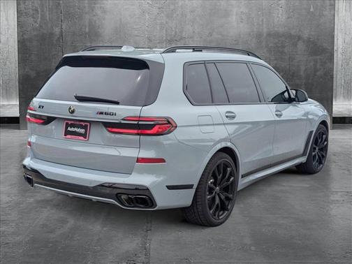 2024 BMW X7 M60i