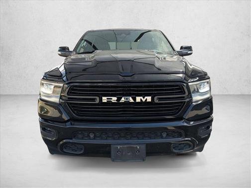 Diamond Black Crystal Pearlcoat 2022 RAM 1500 Laramie