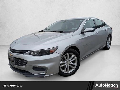 Silver Ice Metallic 2018 Chevrolet Malibu LT
