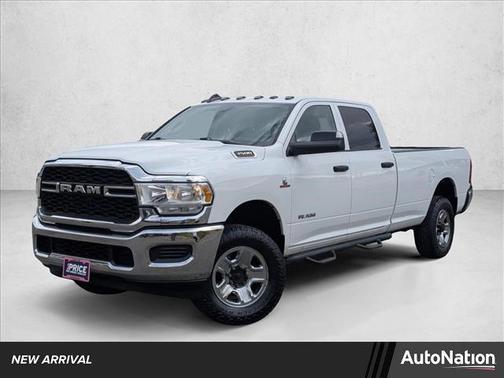 2020 RAM 3500 Tradesman Crew Cab 4x4 8' Box