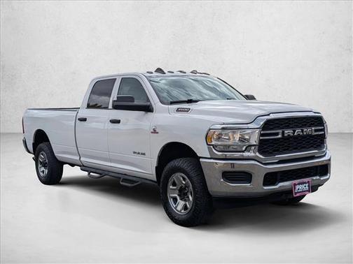 2020 RAM 3500 Tradesman Crew Cab 4x4 8' Box