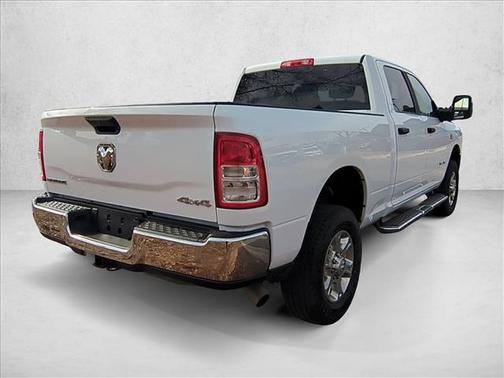 2023 RAM 2500 Big Horn Crew Cab 4x4 6'4' Box