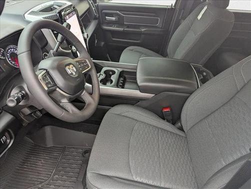 2025 RAM 2500 Big Horn Crew Cab 4x4 6'4' Box