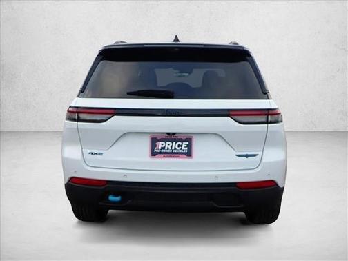 2022 Jeep Grand Cherokee 4xe Trailhawk