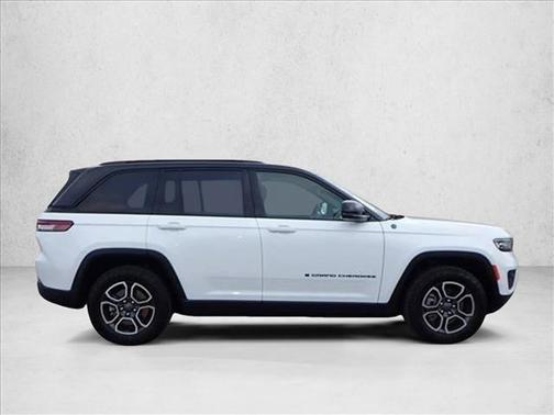 2022 Jeep Grand Cherokee 4xe Trailhawk