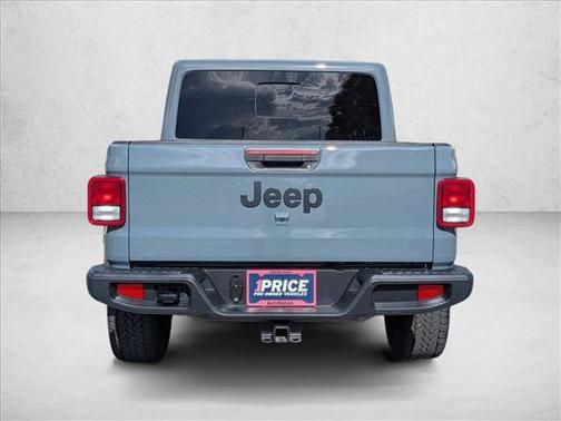 2025 Jeep Gladiator Nighthawk