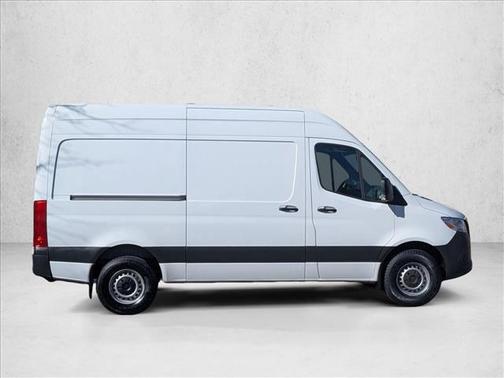 2022 Mercedes-Benz Sprinter 2500 Standard Roof
