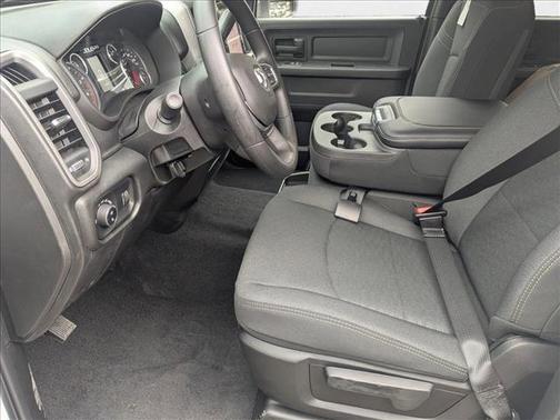 2025 RAM 2500 Tradesman Crew Cab 4x4 6'4' Box