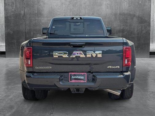 2025 RAM 3500 Laramie Crew Cab 4x4 8' Box