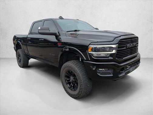 Diamond Black Crystal Pearlcoat 2020 RAM 2500 Laramie Crew Cab 4x4 6'4' Box