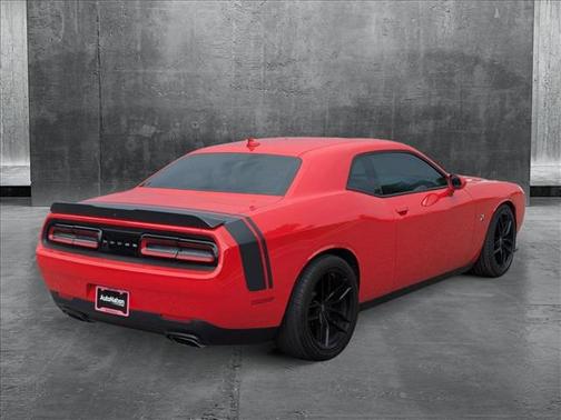 2016 Dodge Challenger R/T Scat Pack