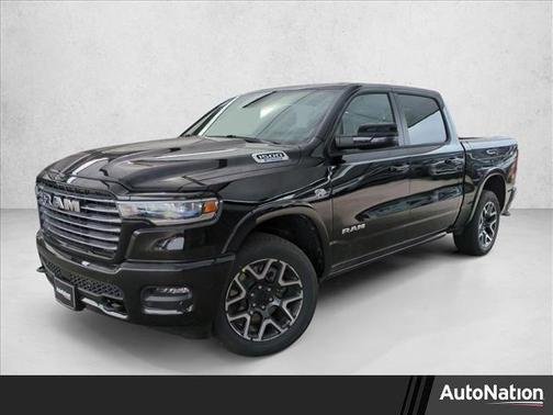 Diamond Black Crystal Pearlcoat 2026 RAM 1500 Laramie