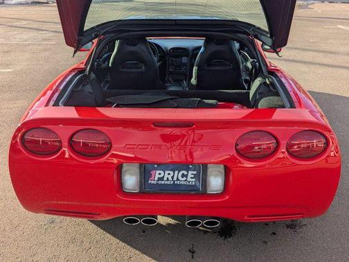 2004 Chevrolet Corvette Base