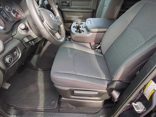 2026 RAM 2500 Black Express Crew Cab 4x4 6'4' Box