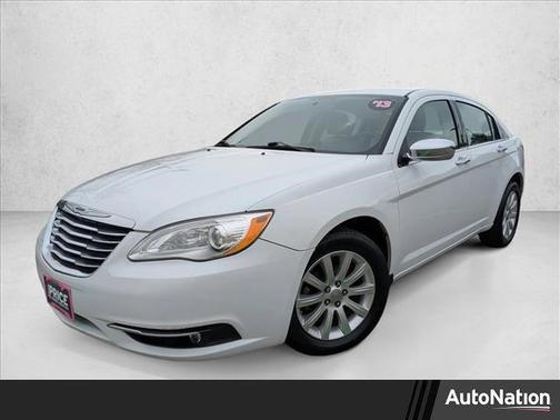 Bright White Clearcoat 2013 Chrysler 200 Limited