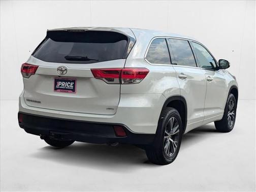 2018 Toyota Highlander LE
