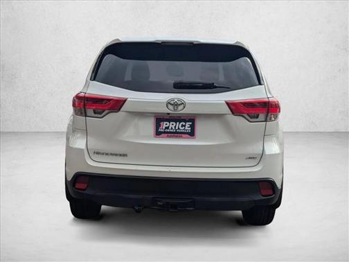 2018 Toyota Highlander LE
