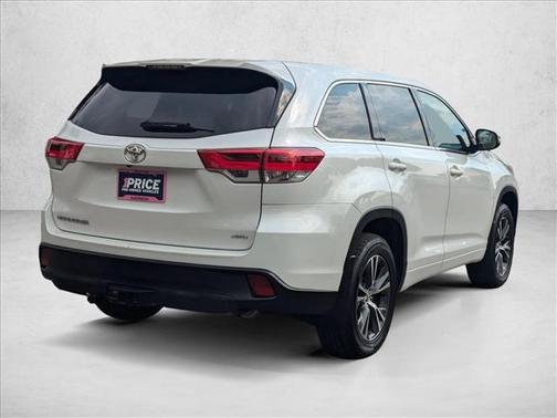 2018 Toyota Highlander LE