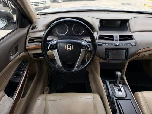 White Diamond Pearl 2010 Honda Accord